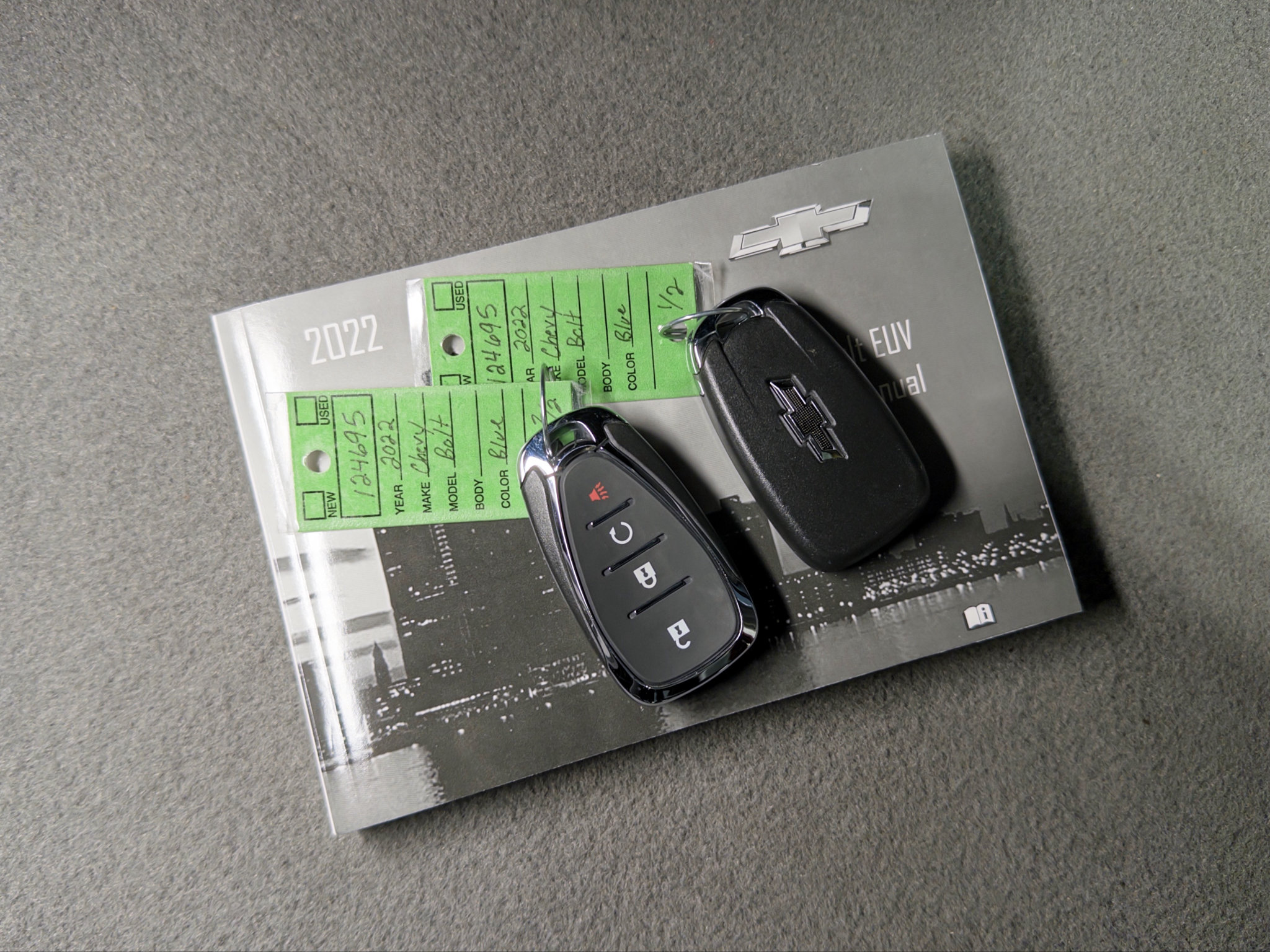 Used 2022 Chevrolet Bolt EUV Premier w/ Sun & Sound Package FWD image 22