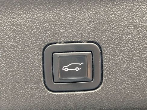 Used 2023 Chevrolet Suburban Premier AWD/4WD image 14