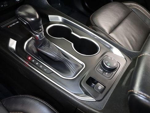 Used 2021 Chevrolet Traverse Premier w/ Redline Edition image 23