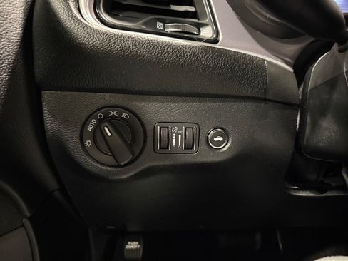 Used 2019 Dodge Challenger R/T image 33