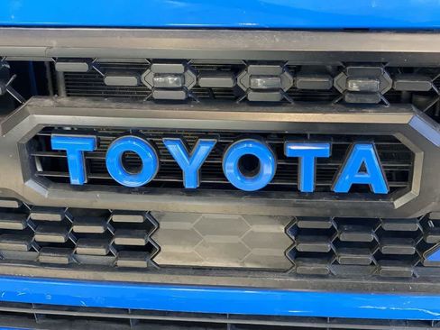 Used 2019 Toyota Tacoma TRD Pro w/ Desert Air Intake Package AWD/4WD image 10