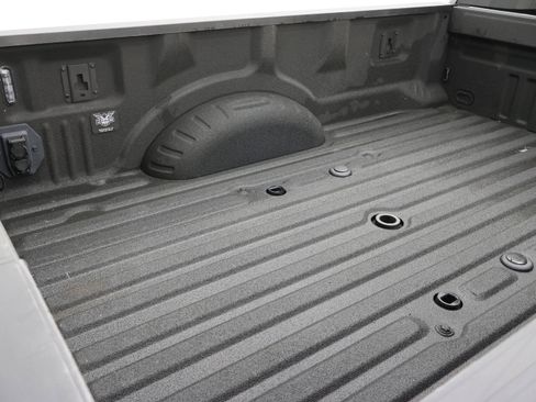 Used 2022 Ford F350 Platinum image 4