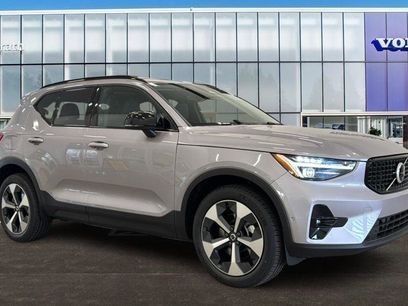 New 2026 Volvo XC40 B5 Plus w/ Climate Package