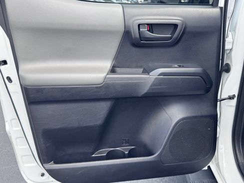 Used 2020 Toyota Tacoma SR w/ SR Convenience Package RWD image 24
