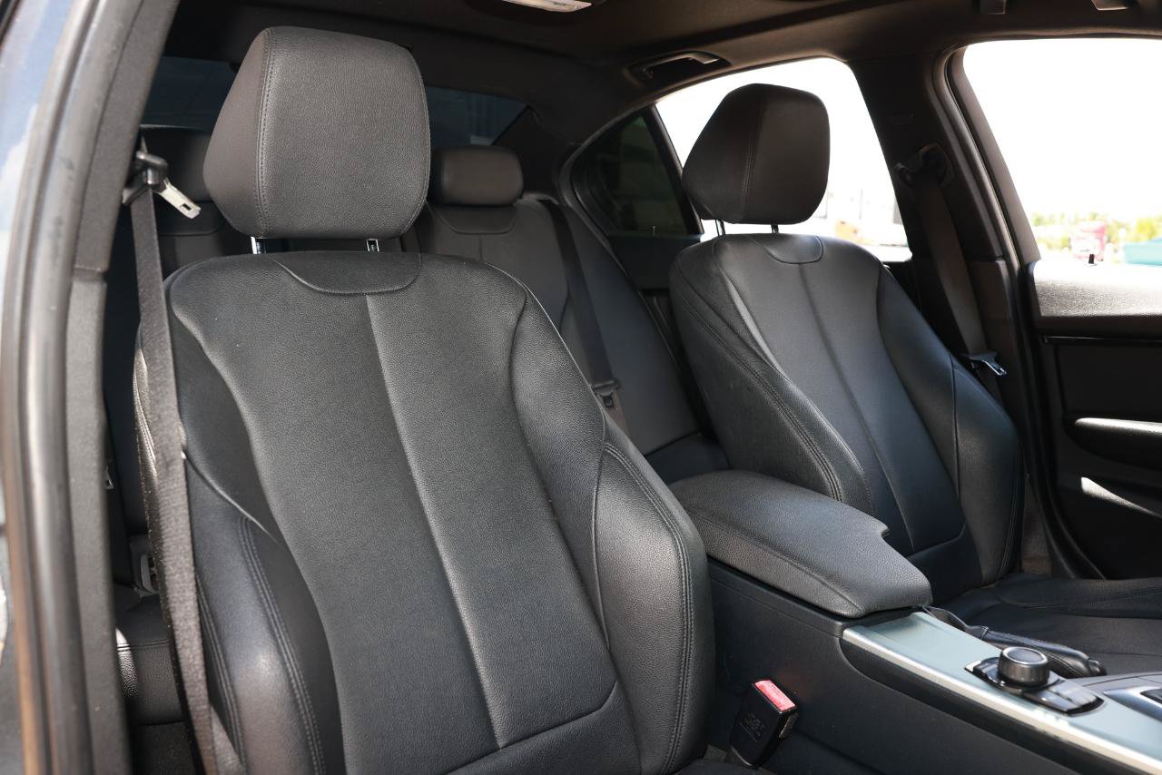 Used 2017 BMW 340i Sedan RWD image 18