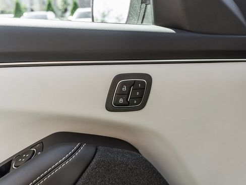 Used 2023 Ford Mustang Mach-E Premium image 19