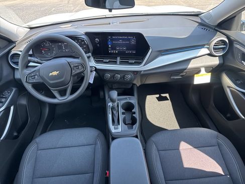 New 2026 Chevrolet Trax LS w/ LS Convenience Package FWD image 23