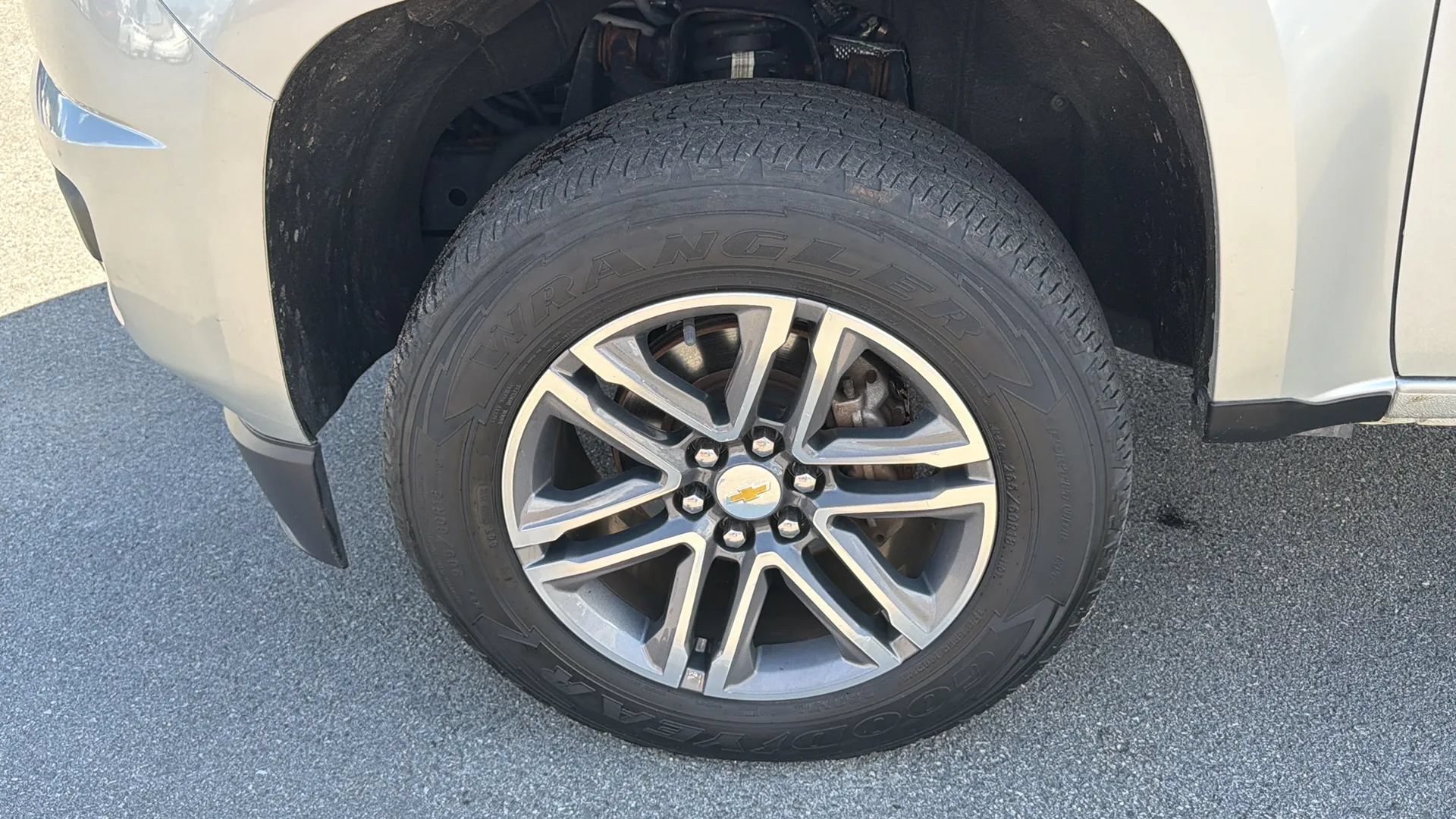 Used 2019 Chevrolet Colorado W/T w/ Custom Special Edition AWD/4WD image 11
