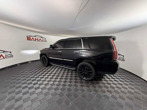 Used 2019 Cadillac Escalade Luxury image 8