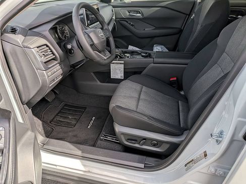 New 2026 Nissan Rogue SV AWD/4WD image 17