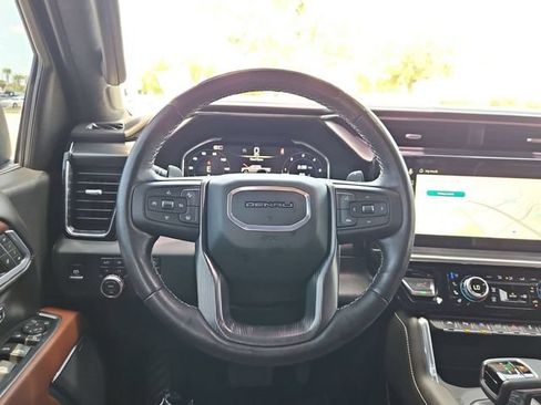 Certified 2025 GMC Sierra 1500 Denali Ultimate AWD/4WD image 12