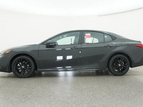 New 2026 Toyota Camry SE image 19