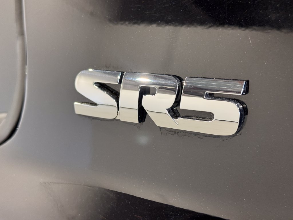 Used 2021 Toyota Tundra SR5 AWD/4WD image 31