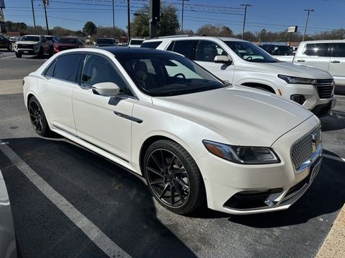 Used 2019 Lincoln Continental Reserve image 1