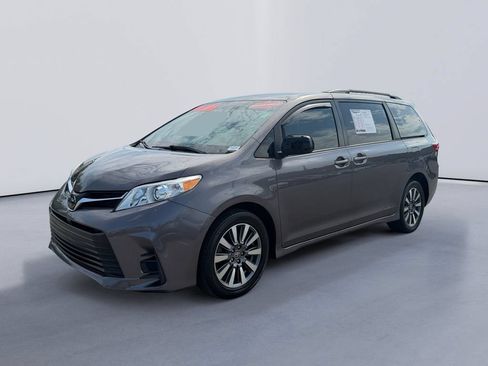 Used 2020 Toyota Sienna LE AWD/4WD image 7