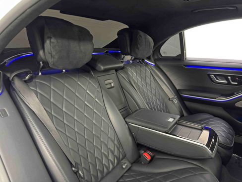 Used 2023 Mercedes-Benz S 580 4MATIC Sedan image 46