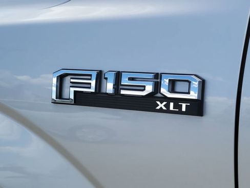 Used 2019 Ford F150 XLT w/ Equipment Group 302A Luxury AWD/4WD image 17