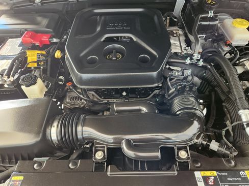 Used 2023 Jeep Wrangler Sport S image 34