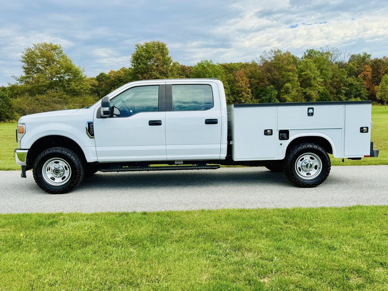 Used 2020 Ford F350 XL w/ Power Equipment Group AWD/4WD image 4