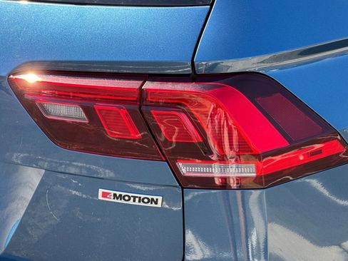 Used 2019 Volkswagen Tiguan SE AWD/4WD image 51