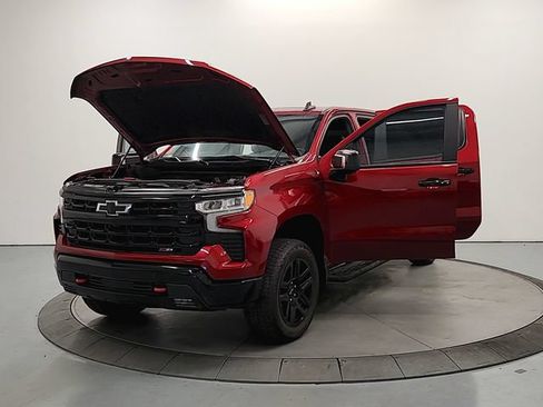 Used 2025 Chevrolet Silverado 1500 LT Trail Boss w/ Convenience Package II AWD/4WD image 11