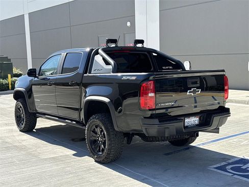 Used 2019 Chevrolet Colorado ZR2 w/ ZR2 Midnight Special Edition image 5
