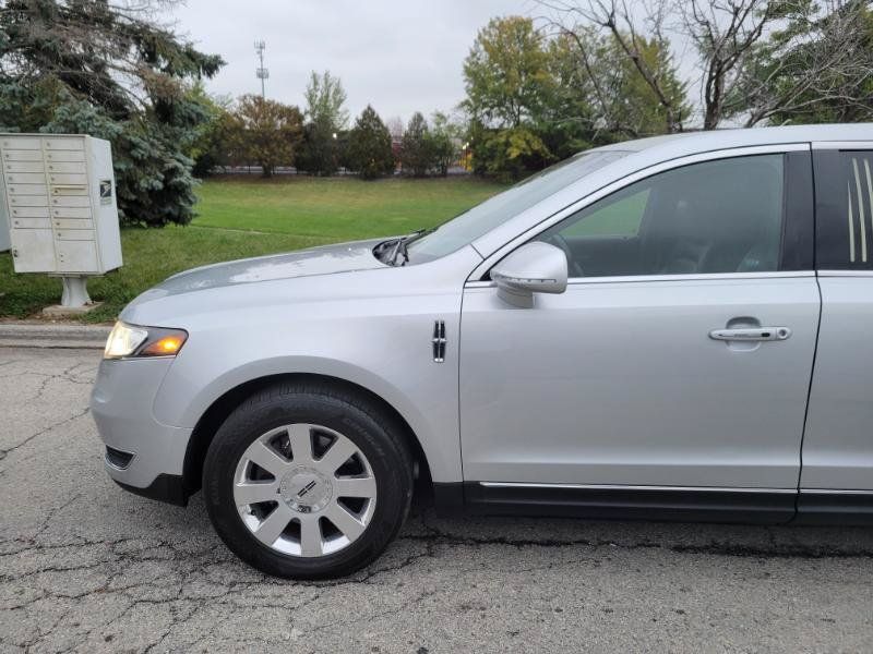 Used 2013 Lincoln MKT AWD image 3