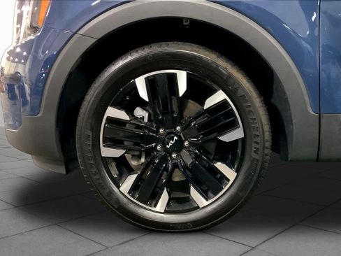 Used 2023 Kia Telluride SX Prestige image 11