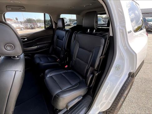 Used 2017 GMC Acadia SLT image 18