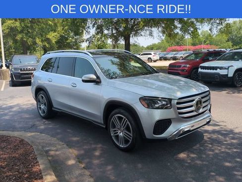 Used 2025 Mercedes-Benz GLS 450 4MATIC image 7