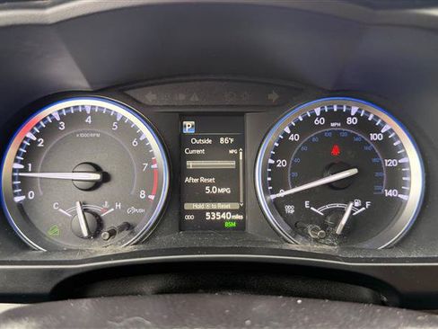 Used 2019 Toyota Highlander Limited AWD/4WD image 32