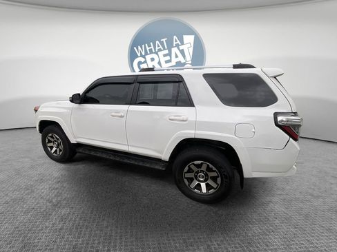 Used 2018 Toyota 4Runner TRD Off-Road Premium AWD/4WD image 6