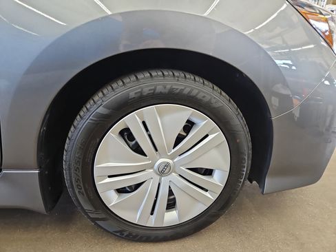 Used 2024 Nissan Leaf S image 22