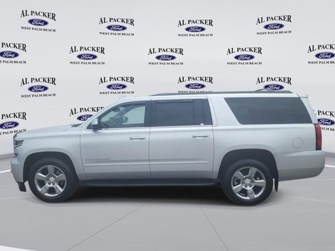 Used 2017 Chevrolet Suburban LS w/ All-Season Package RWD image 2