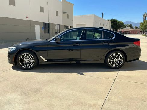 Used 2019 BMW 530i w/ Convenience Package RWD image 8