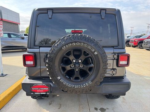 Used 2022 Jeep Wrangler Unlimited Sport AWD/4WD image 6