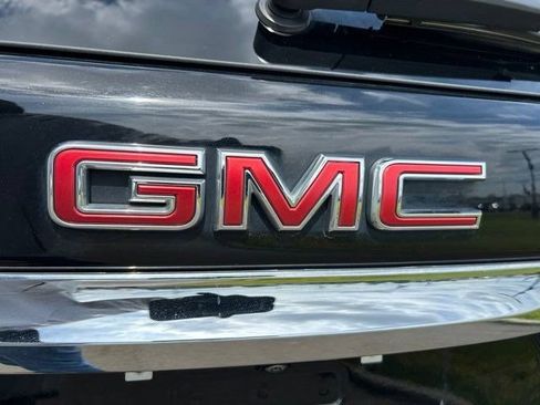 Used 2024 GMC Terrain SLE w/ Driver Convenience Package FWD image 50