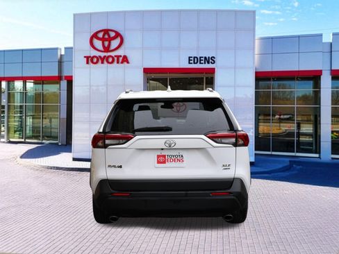 Used 2025 Toyota RAV4 XLE w/ Weather Package AWD/4WD image 4
