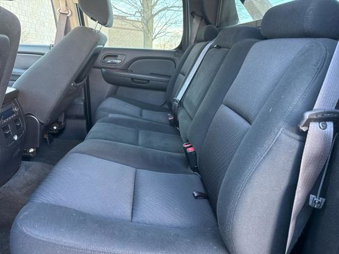 Used 2012 Chevrolet Avalanche LT image 16