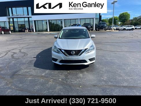 Used 2016 Nissan Sentra S FWD image 2