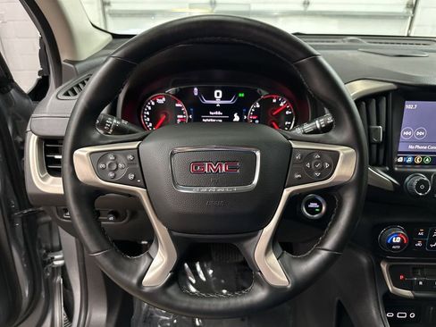 Used 2024 GMC Terrain Denali w/ Denali Premium Package AWD/4WD image 15