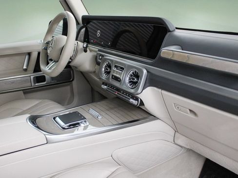 Used 2026 Mercedes-Benz G 63 AMG 4MATIC image 22