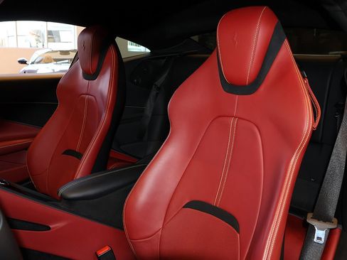 Used 2021 Ferrari Roma RWD image 45