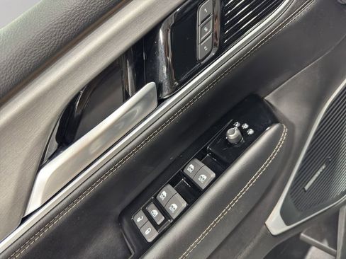 Used 2024 Jeep Wagoneer Series II w/ Convenience Group I image 17