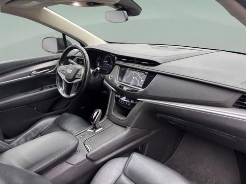 Used 2018 Cadillac XT5 Luxury w/ Driver Awareness Package image 21