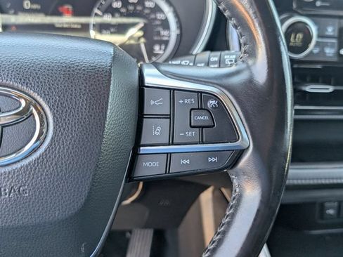 Used 2021 Toyota Highlander XSE AWD/4WD image 27
