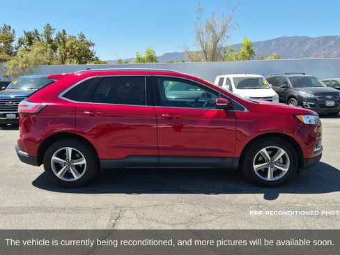Used 2020 Ford Edge SEL w/ Convenience Package FWD image 4