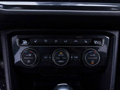 Used 2019 Volkswagen Tiguan SEL FWD image 25
