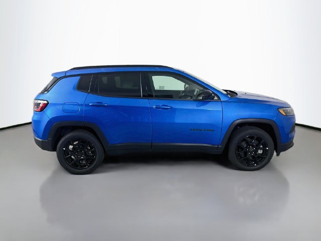 New 2026 Jeep Compass Latitude AWD/4WD image 8