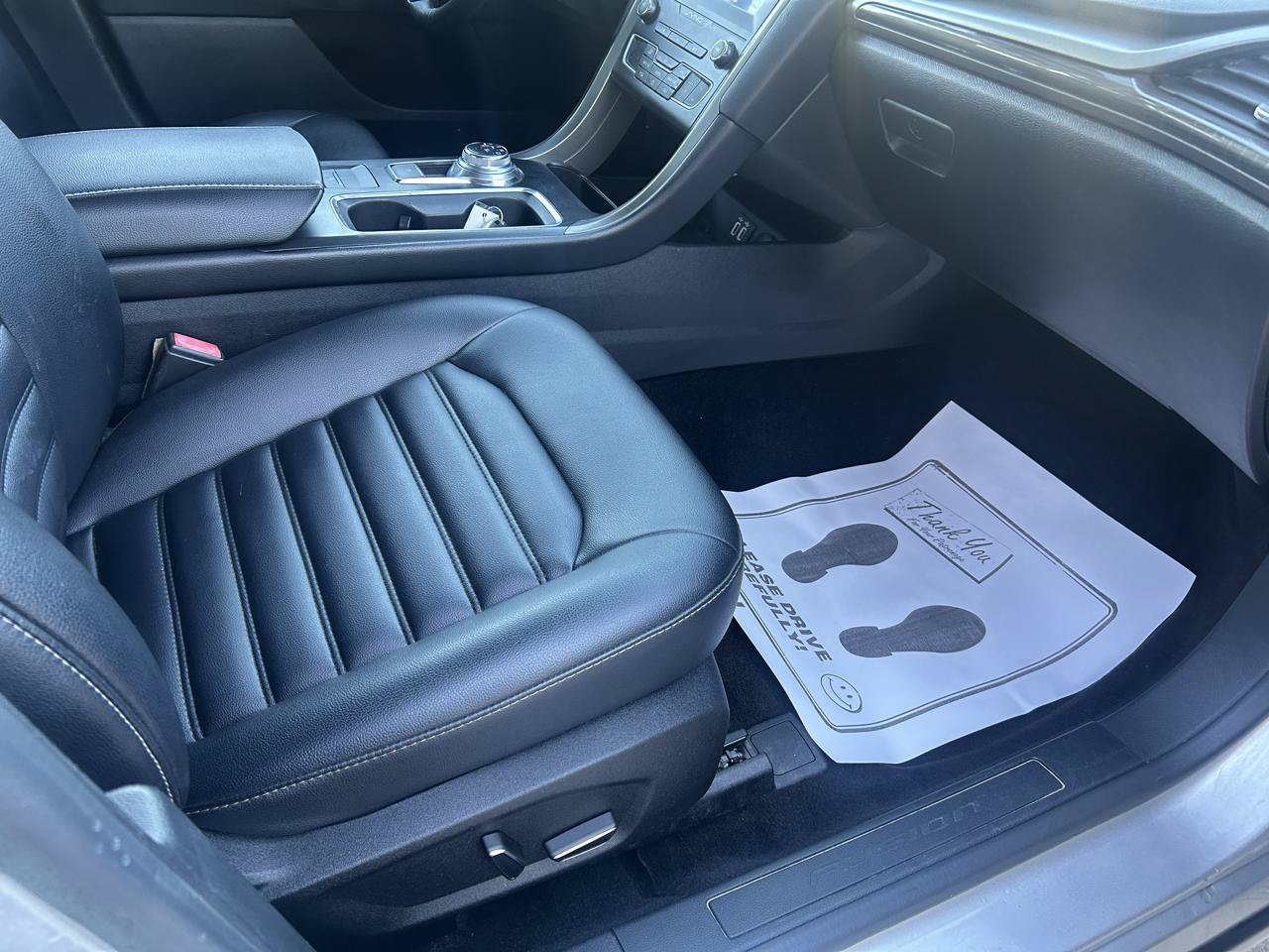 Used 2019 Ford Fusion SEL FWD image 12
